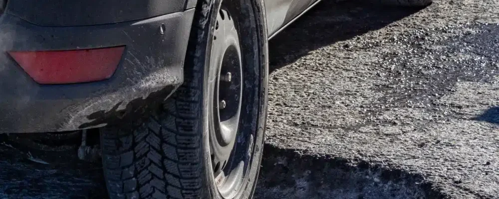 ЯМИ ДОРОГАХ.