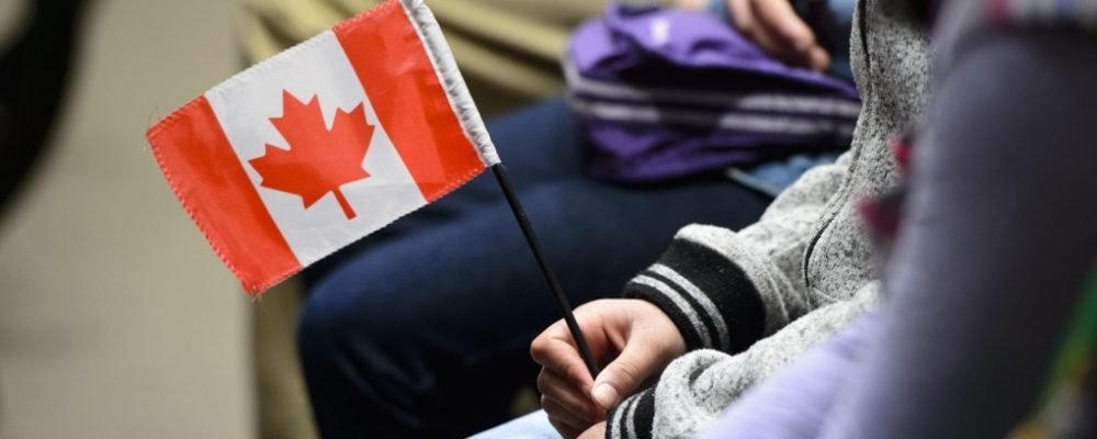 Чому іммігранти покидають Канаду?