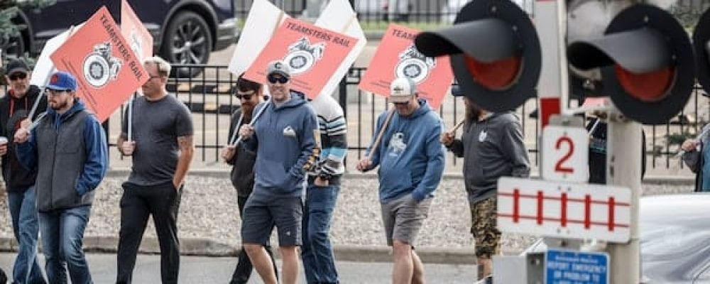 НАКАЗАЛИ ВІДНОВИТИ РОБОТУ.