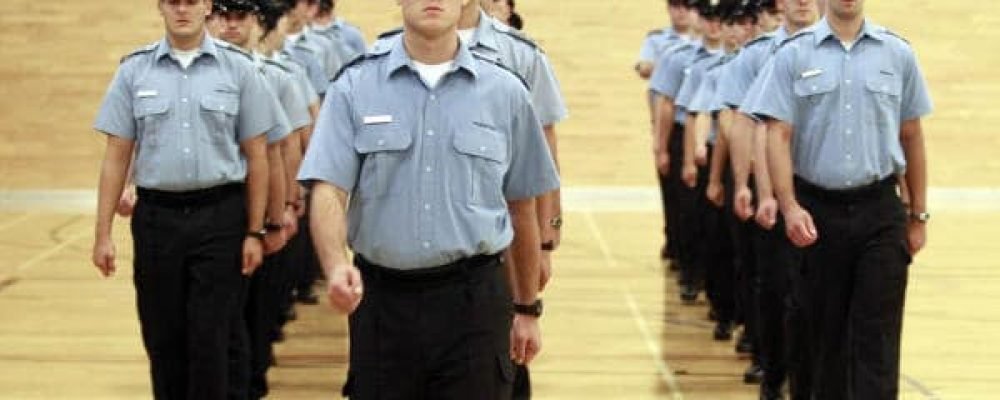 Не хватит полицейских?