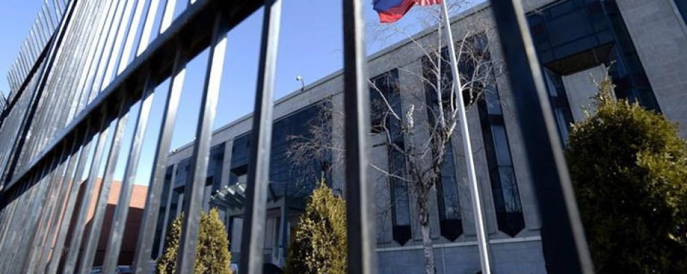 Посол России в Канаде предупреждает.