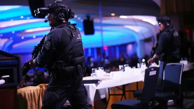 СТРІЛЯНИНА У БІЛОМУ ДОМІ.