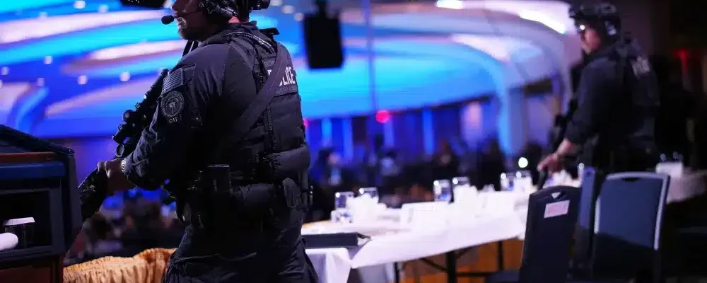 СТРІЛЯНИНА У БІЛОМУ ДОМІ.