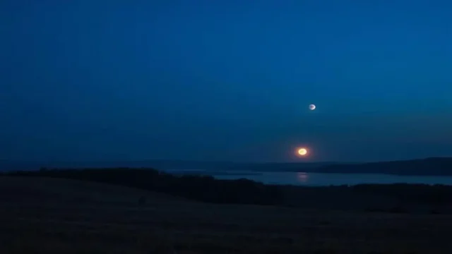 ЧЕРВНЕВЕ НЕБО.