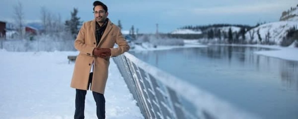 ПОДАЛ В ОТСТАВКУ, НЕ ПРИСТУПИВ К РАБОТЕ.