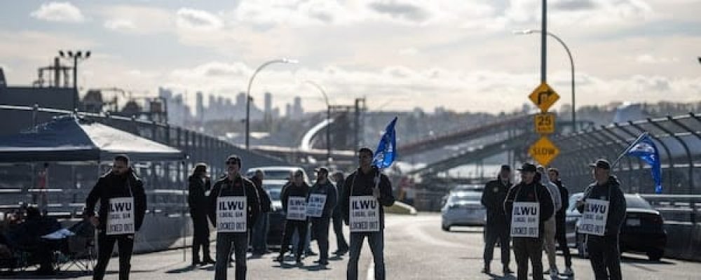 ВМЕШАЛСЯ МИНИСТР ТРУДА.